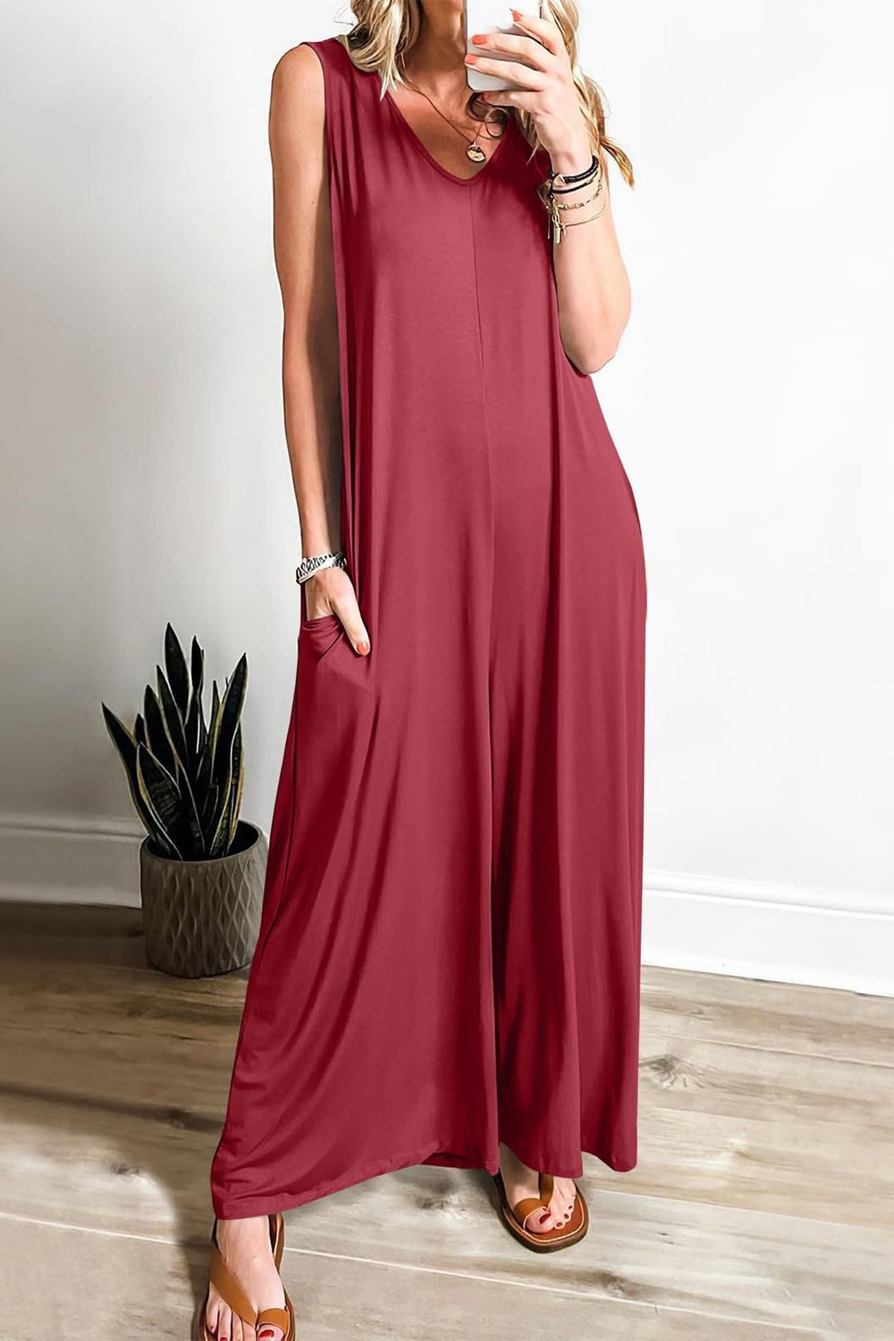 LD | Effen jumpsuits met wijde pijpen en V-hals