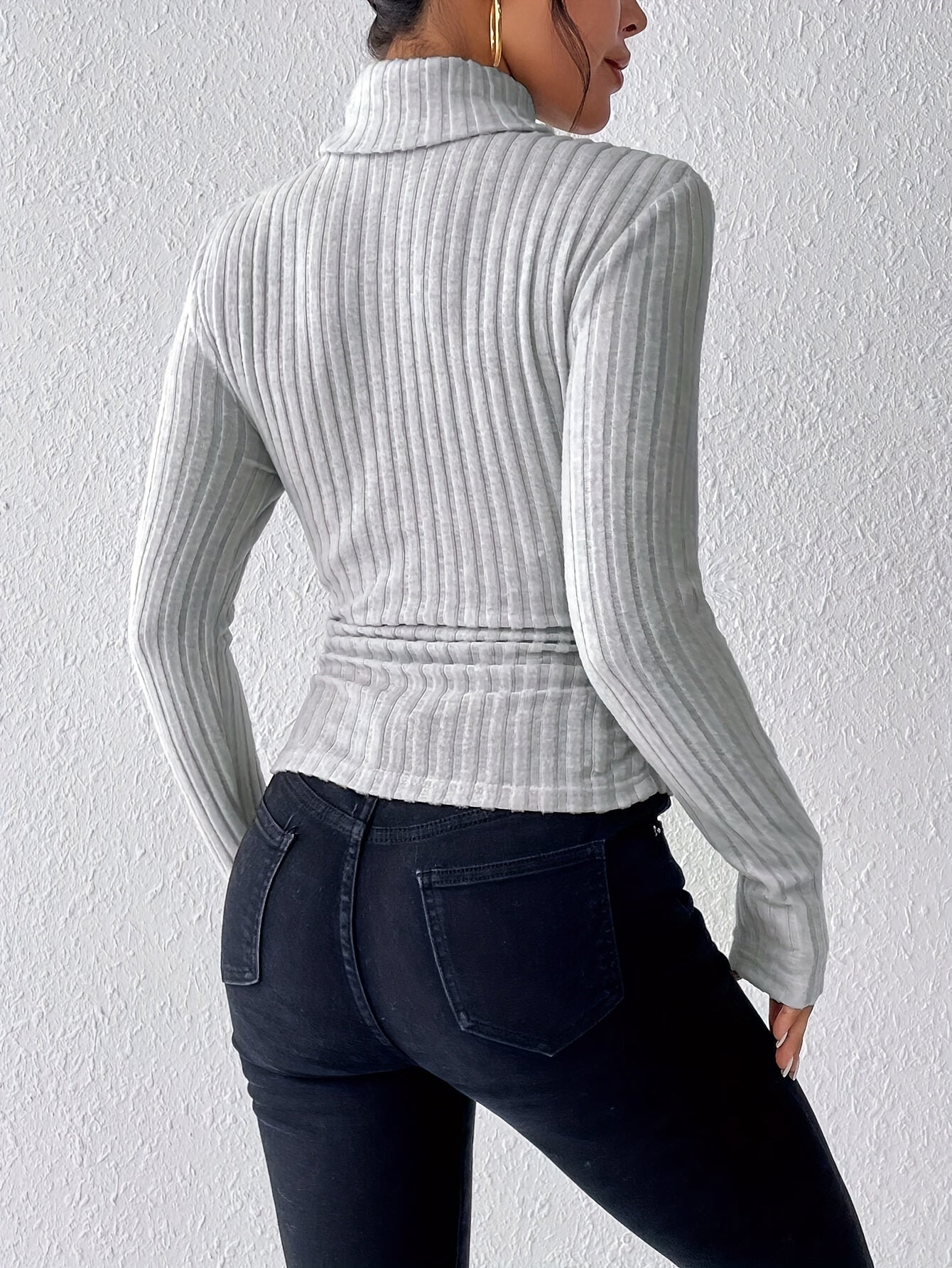 LD | Modieuze en minimalistische wintertrui